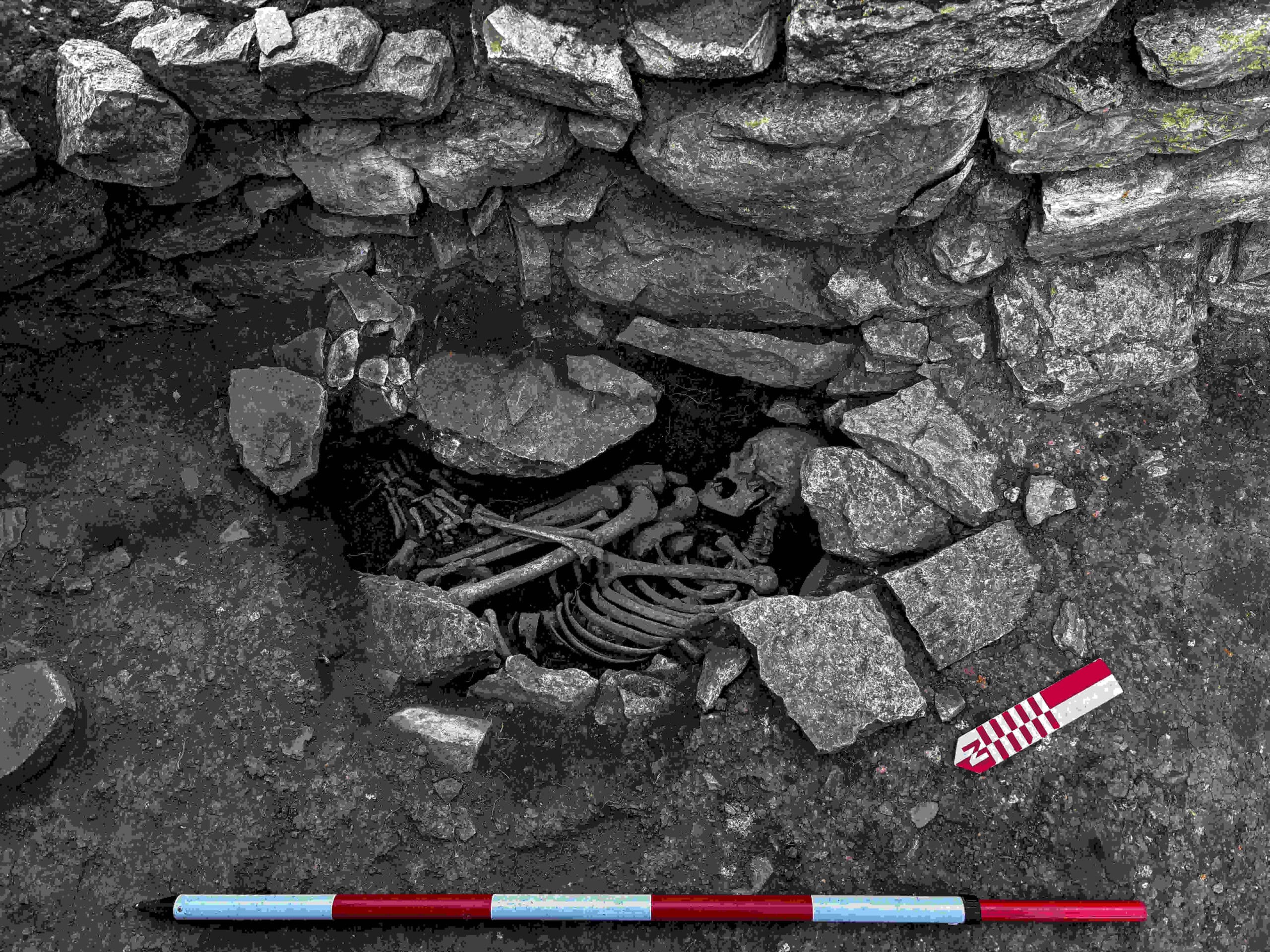 Ancient-Tomb-and-Offerings-Discovered