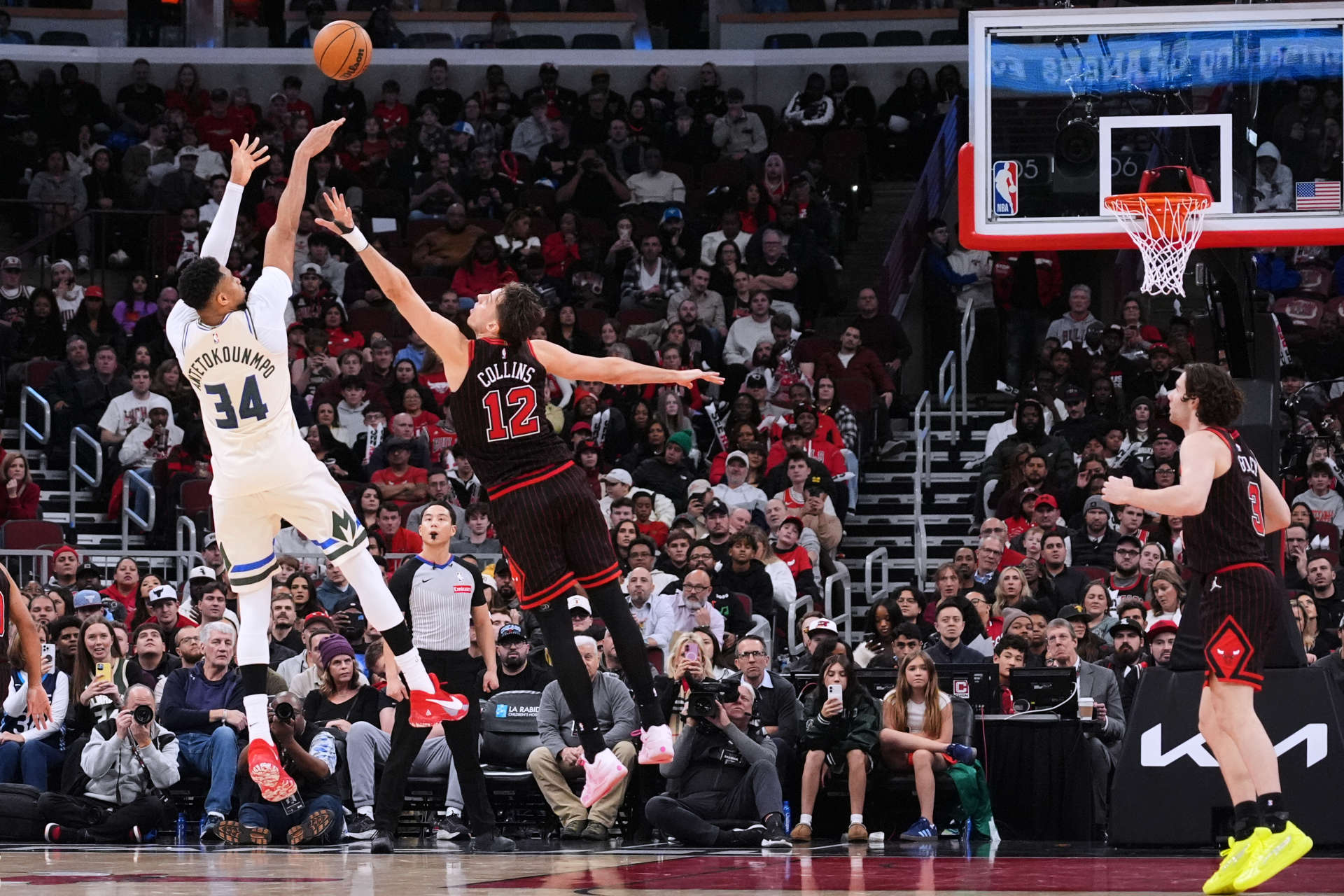 Antentokoumbo_AAP_20251228181572855851-original-WEB_EK