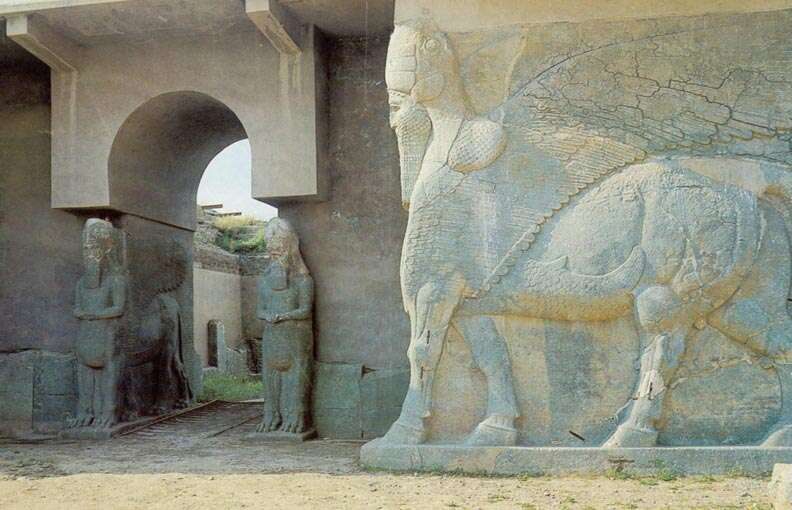 Archaeologists-in-Iraq-Piece-Together