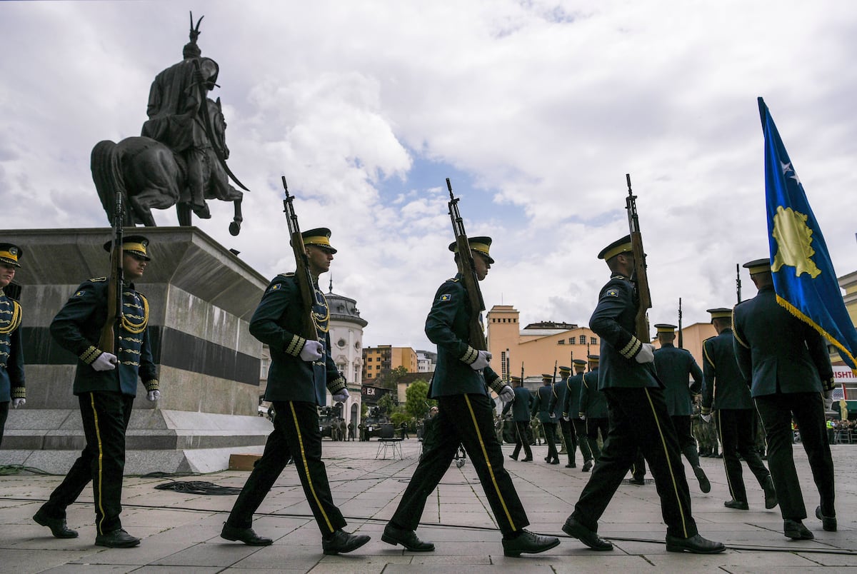 Balkan-military-leaders-summit-signals