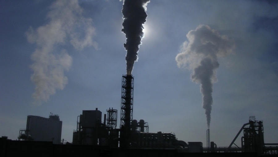 bneGeneric_CEE_coal_fired_power_station_energy_utility_electricity_factory_smoke_Cropped_10