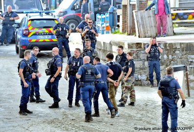 Busting-myths-about-migration-to