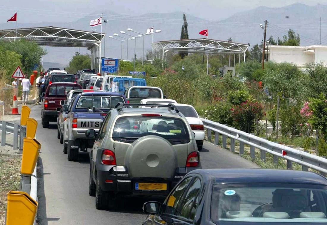 comment-fahri-The-Greek-Cypriot-authorities-have-banned-the-crossings-of-vehicles-above-7.5-tonnes-because-they-do-not-have-the-E28098necessary-papers