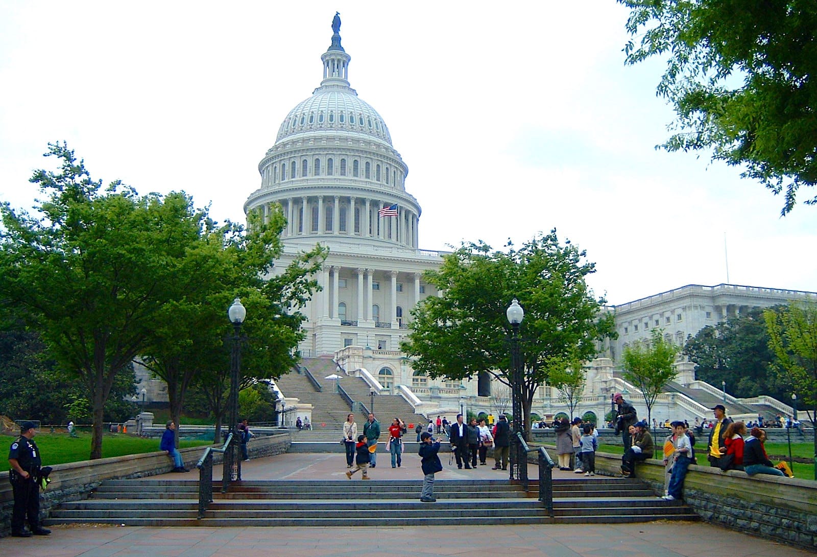 Congress-to-Trump-Stand-Firm