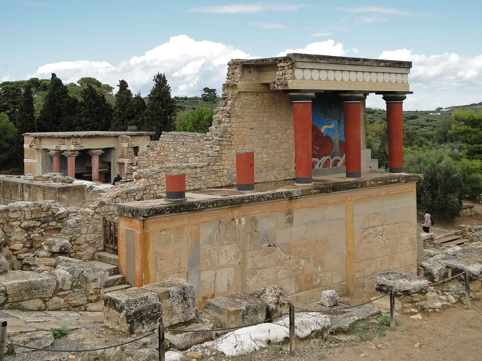 Cretes-Minoan-Palace-of-Knossos