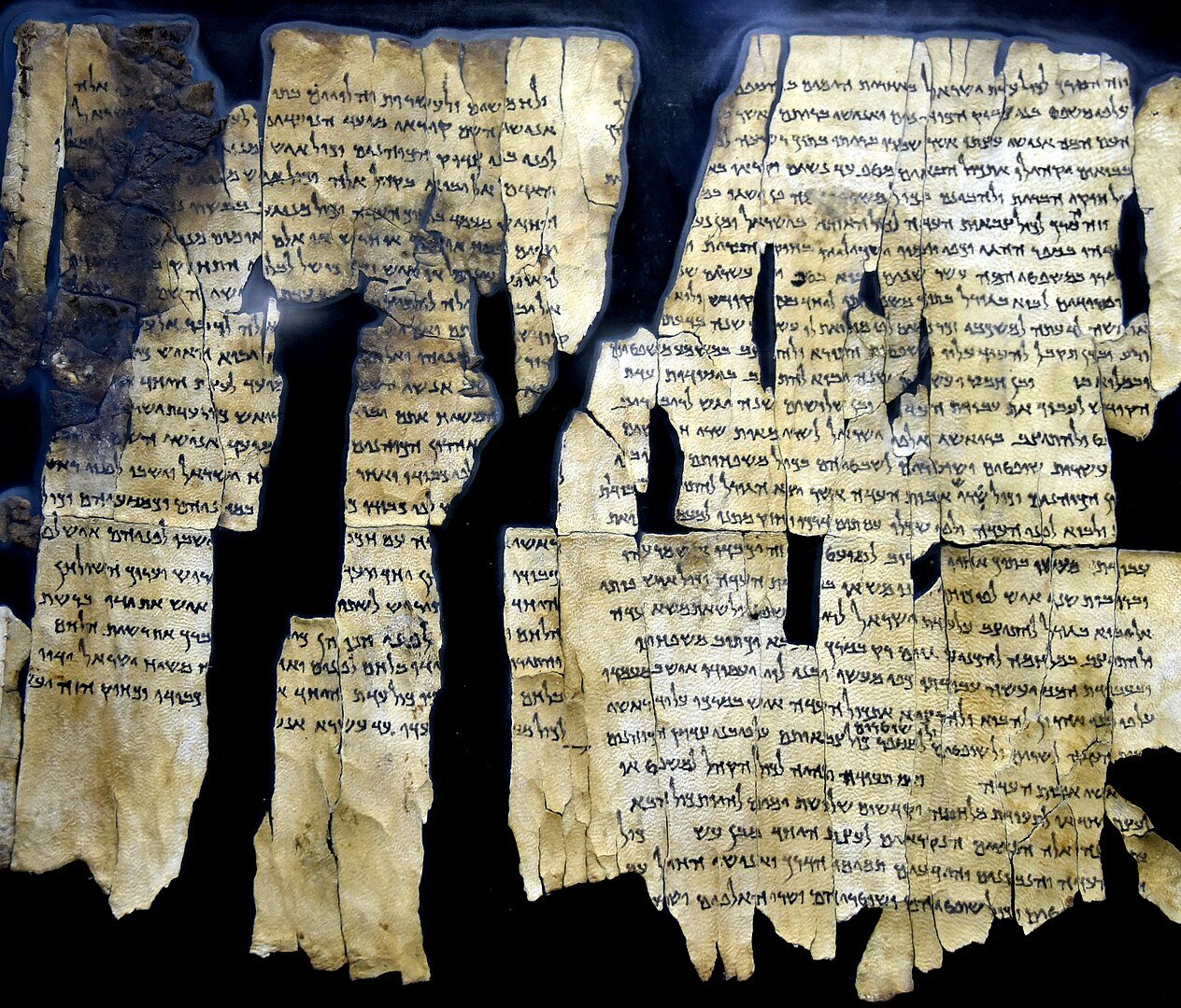 Dead-Sea-Scrolls-Date-Back