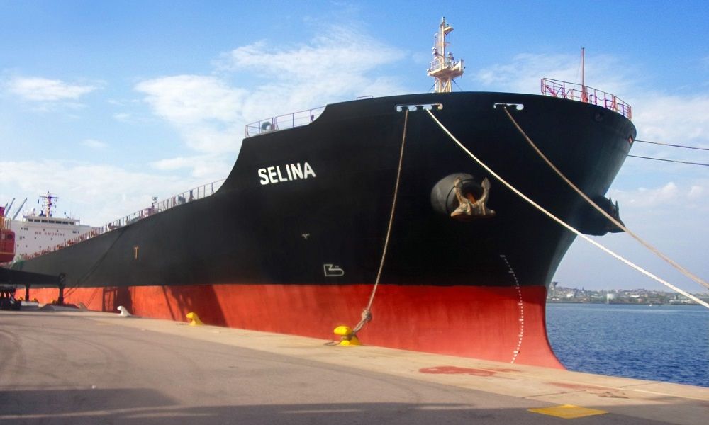 Diana-ships-out-15-year-old-panamax
