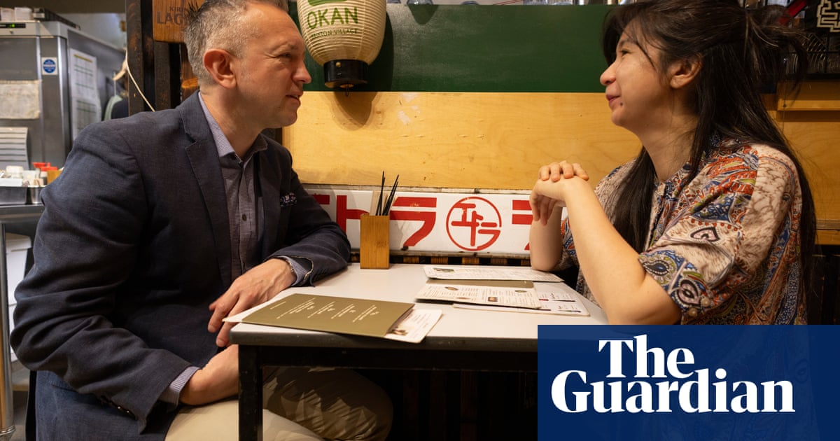 Dining-across-the-divide-‘He