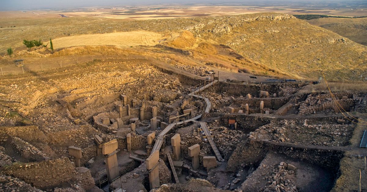 divArchaeologists-discover-worlds-oldest-calendar