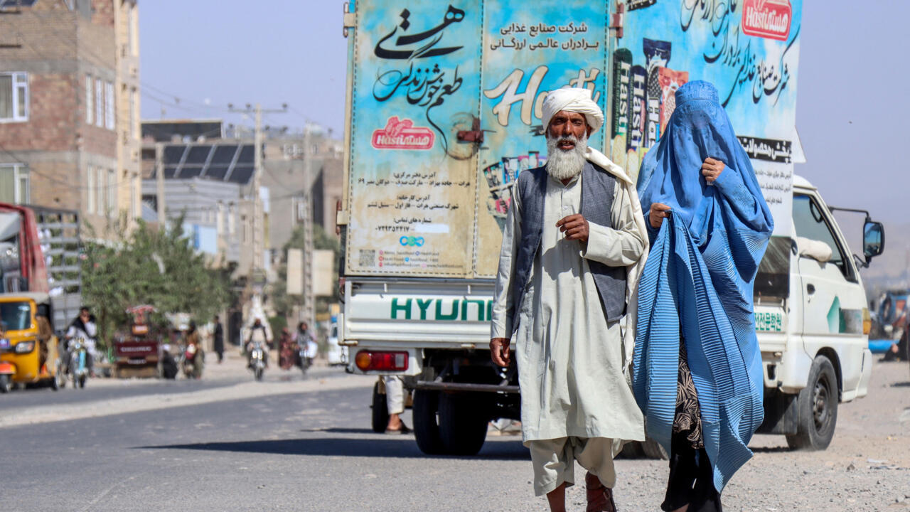 divEU-confirms-contact-with-Taliban