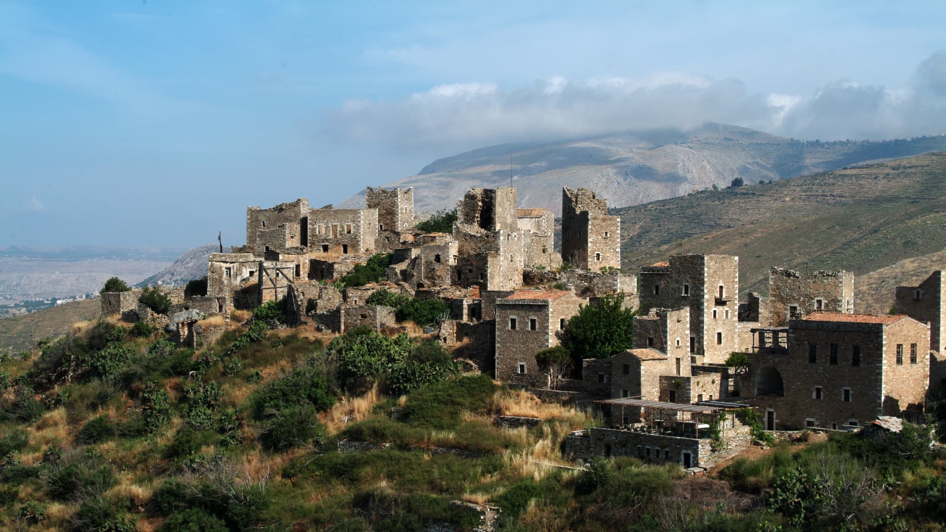 divGreeces-ghost-towns-offer-a
