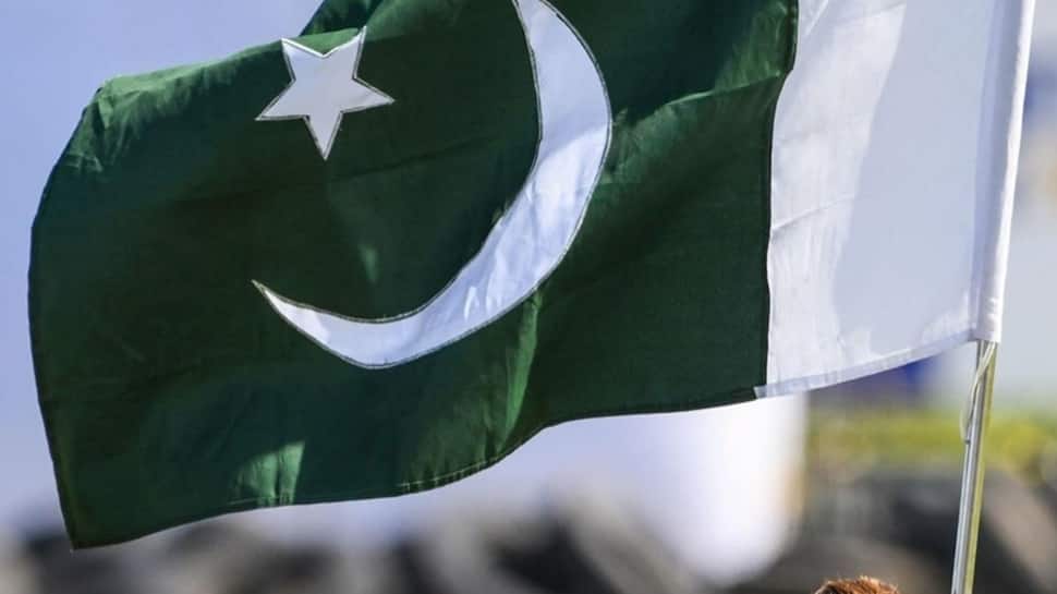 divPakistan-Imposes-Travel-Restrictions-On