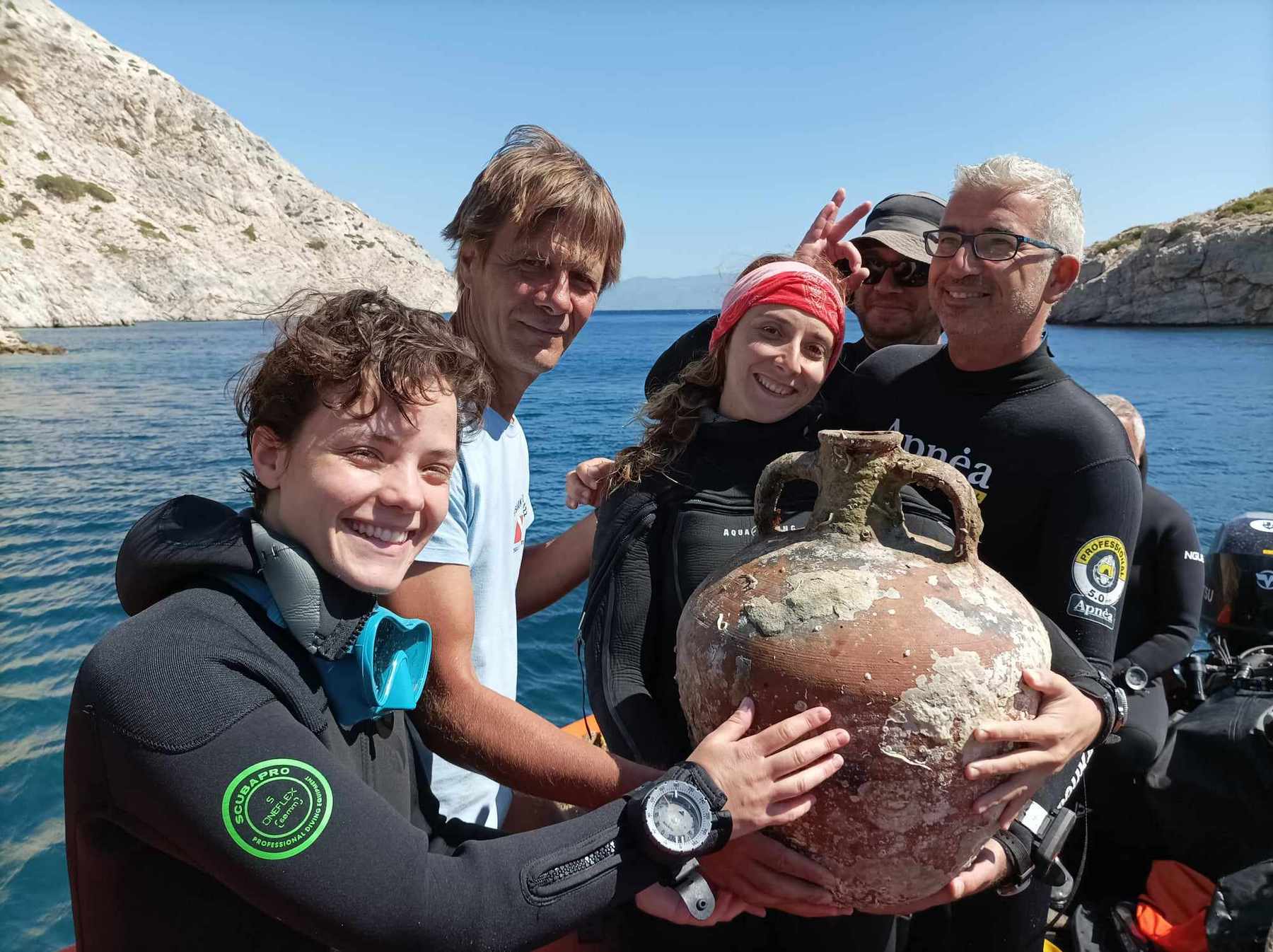 Dozens-of-Amphorae-Recovered-From