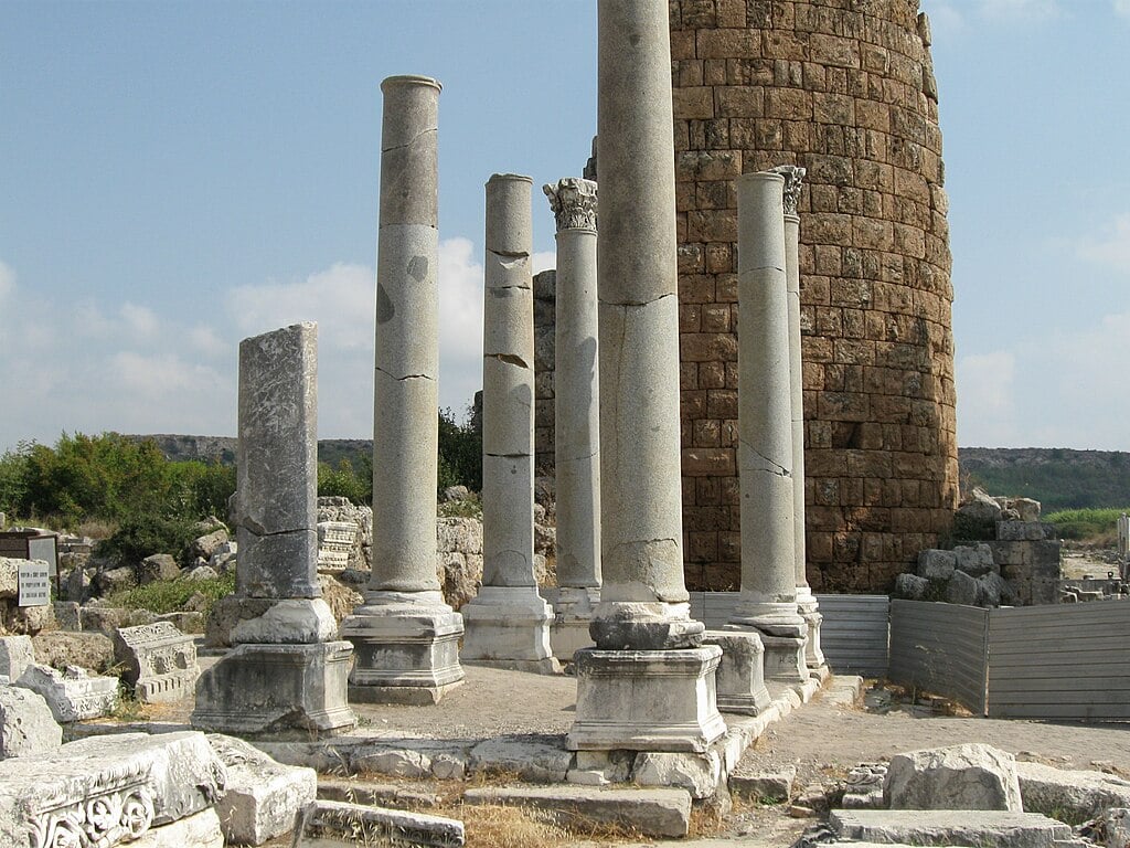 Fountain-in-Ancient-Greek-City