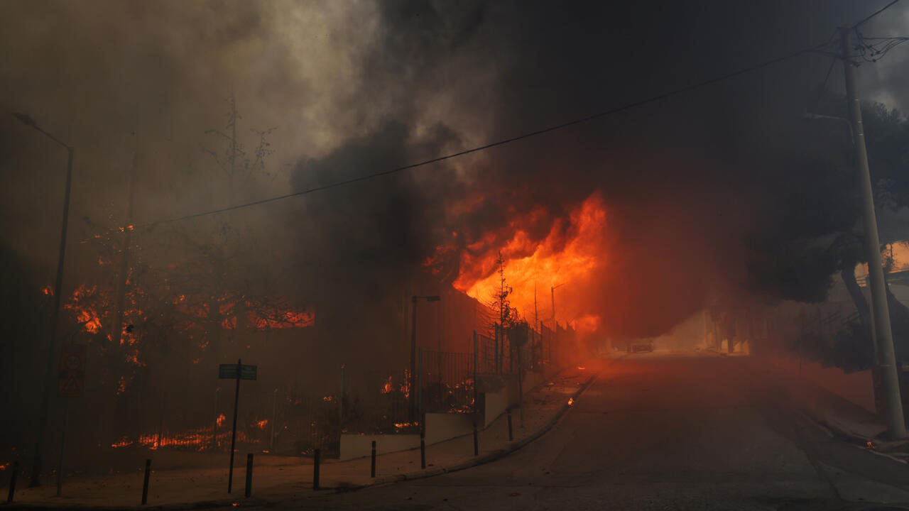 France-sends-firefighters-to-help