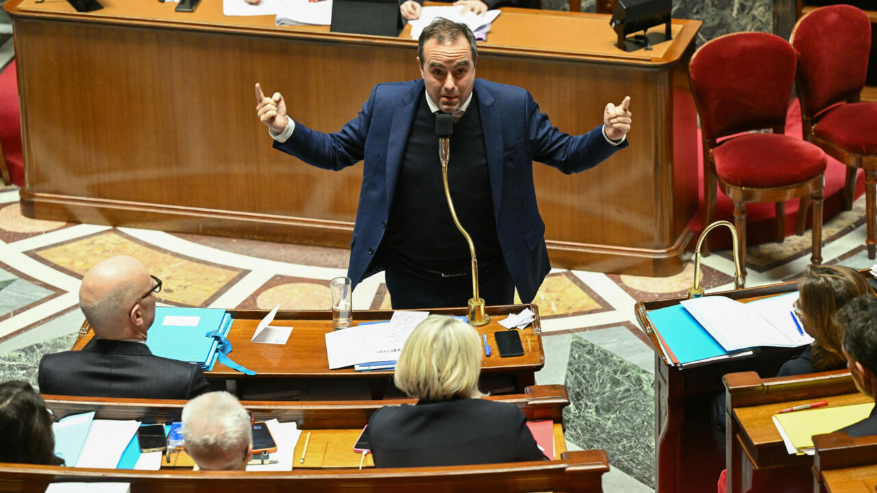 French-government-survives-latest-no-confidence