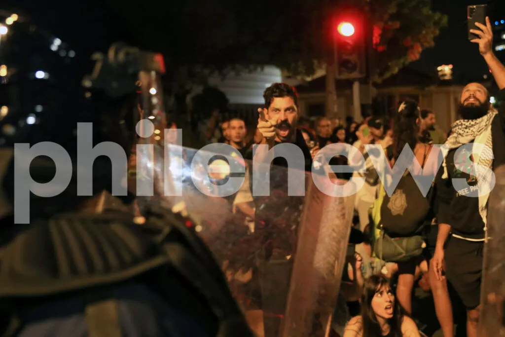 gaza-protest-brutality-police-nicosia