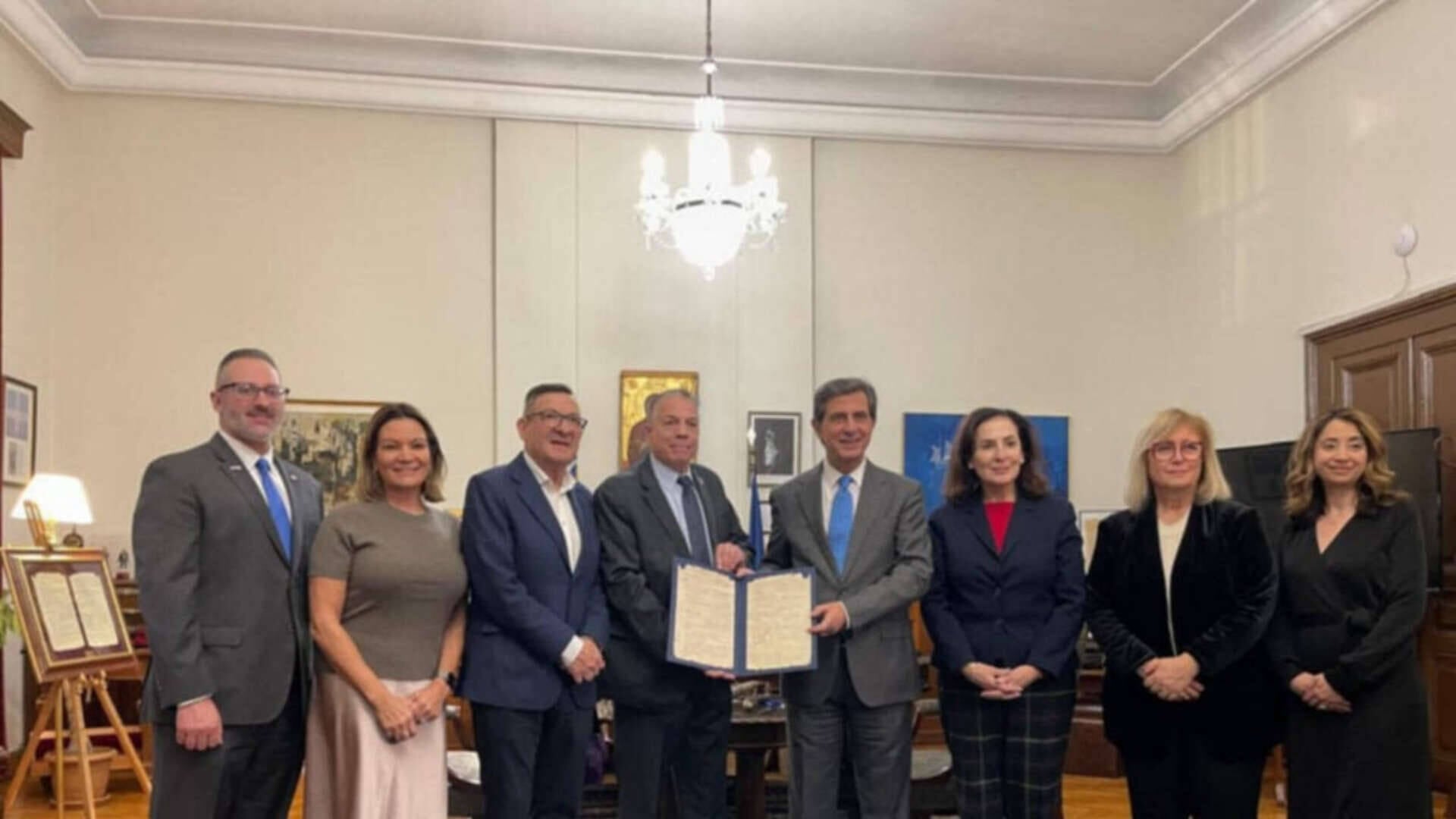 Gioulekas-PRINT_7908_30979