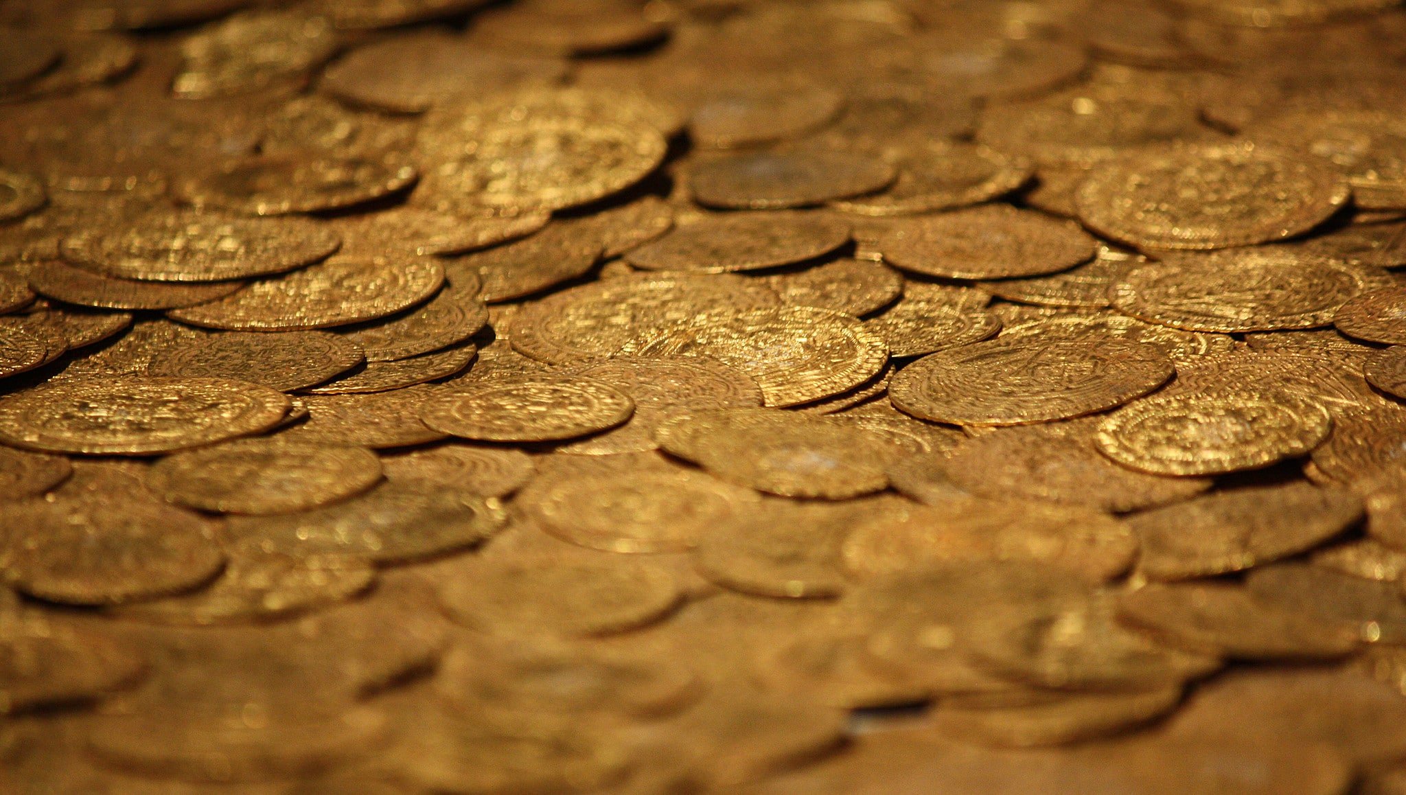 Gold-and-Silver-Roman-Coins