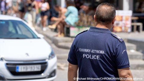 Greece-20-suspected-smugglers-arrested