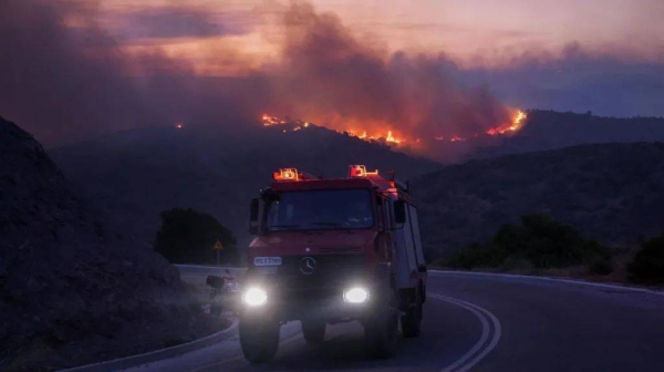 Greece-battles-wildfires-as-heatwave