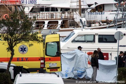 Greece-Eight-people-die-18