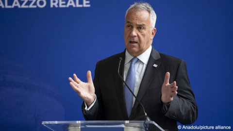 Greece-to-toughen-law-for
