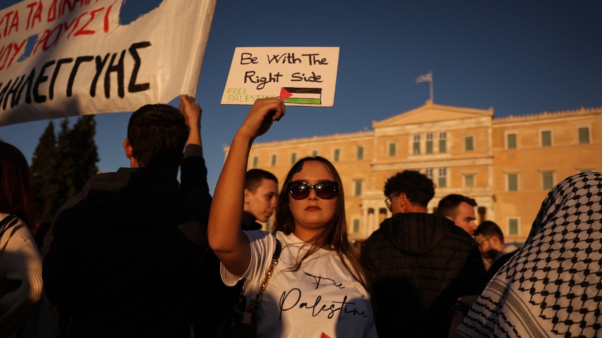 Greta-Thunberg-to-be-deported
