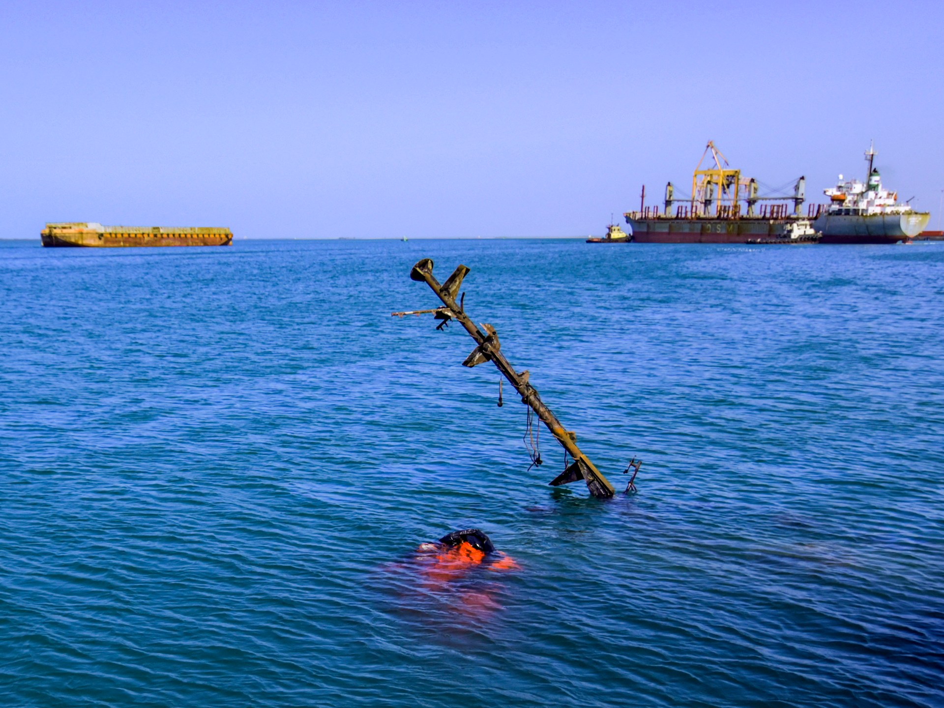 Gunboats-target-cargo-vessel-in