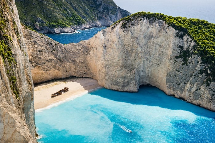 How-the-Iconic-Shipwreck-of