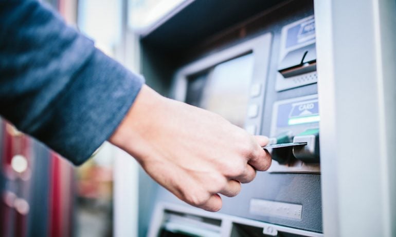 How-to-Deposit-Cash-at-an-Online-Only-Bank-Story-770x462-1