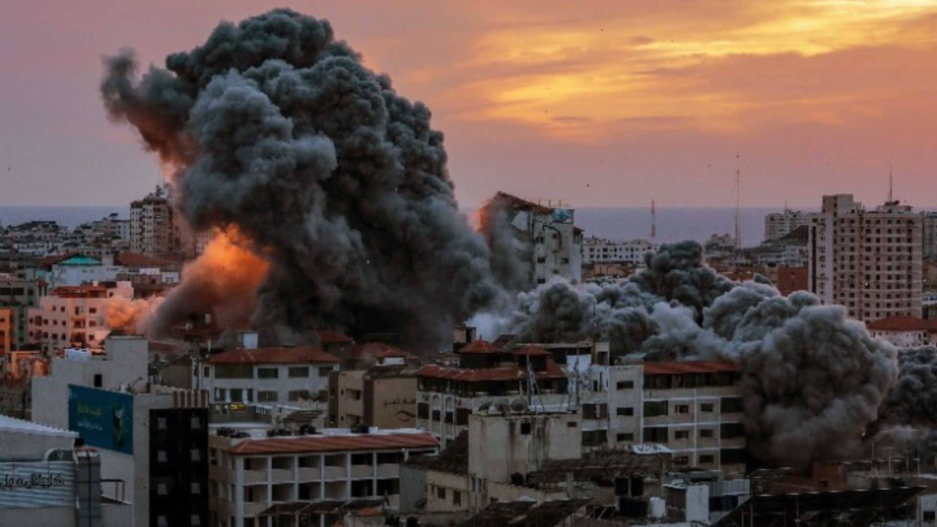 israel-hamas-ape-WEB