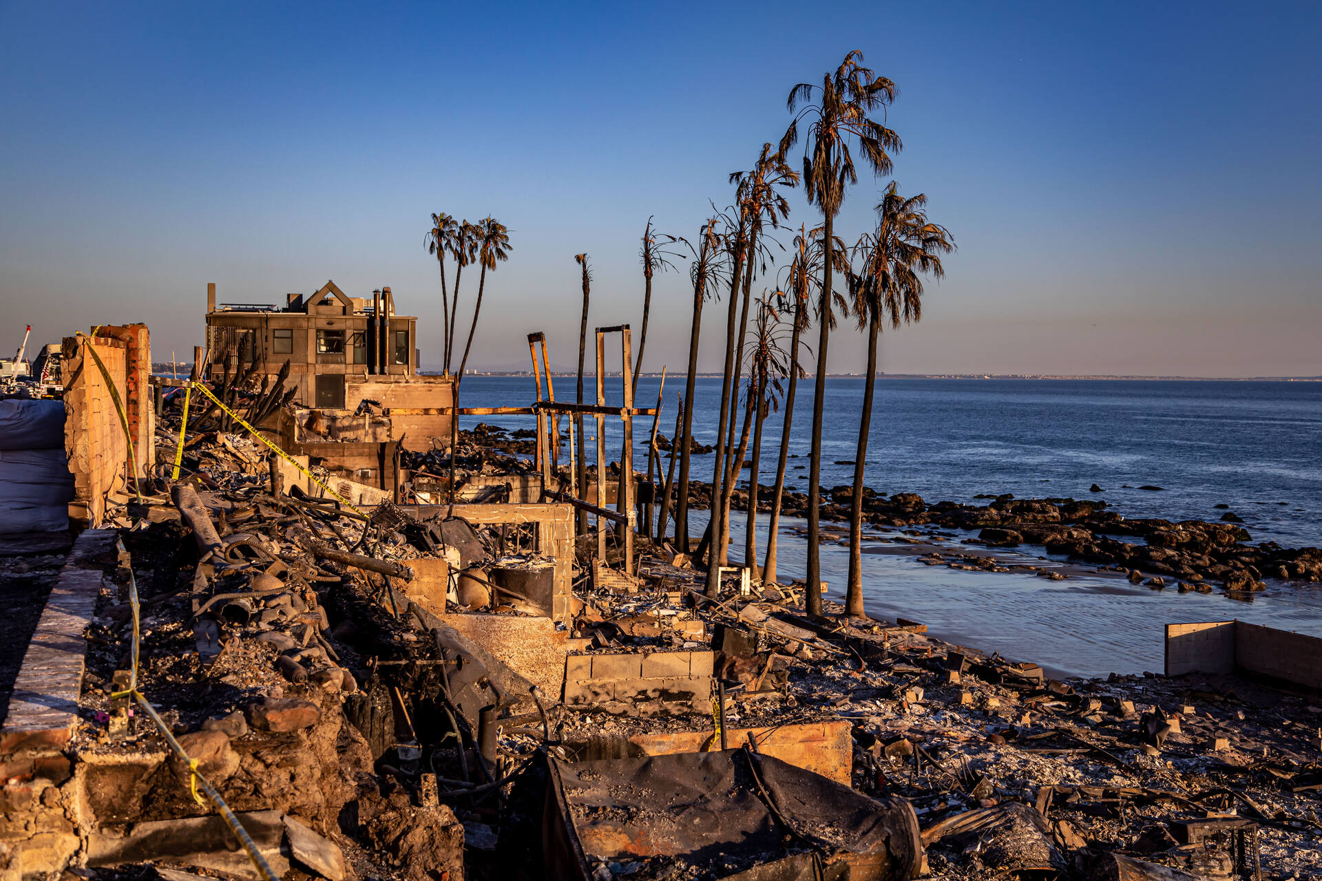 lafires_aap_20250117_60666
