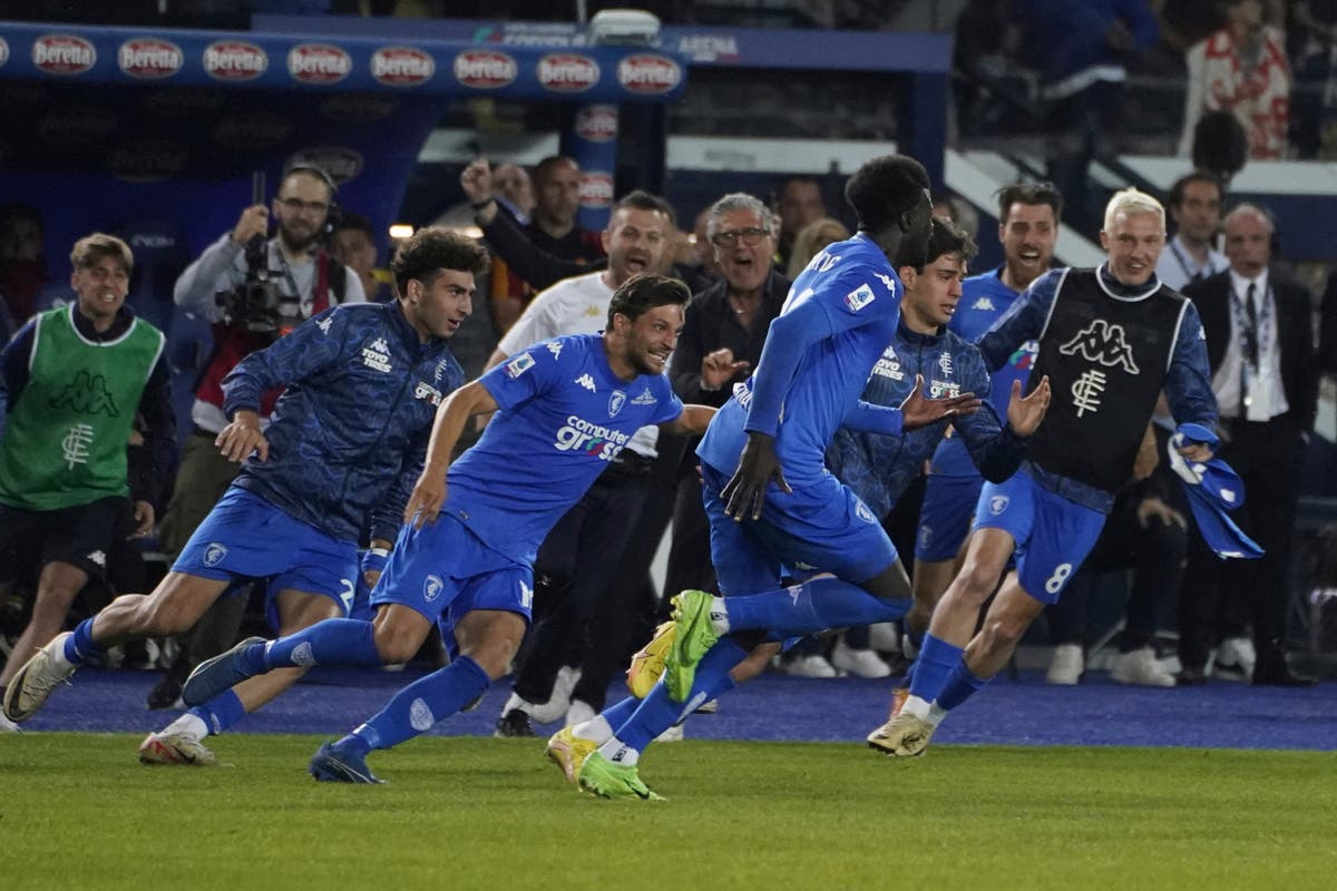 MBaye-Niang-scores-dramatic-winner