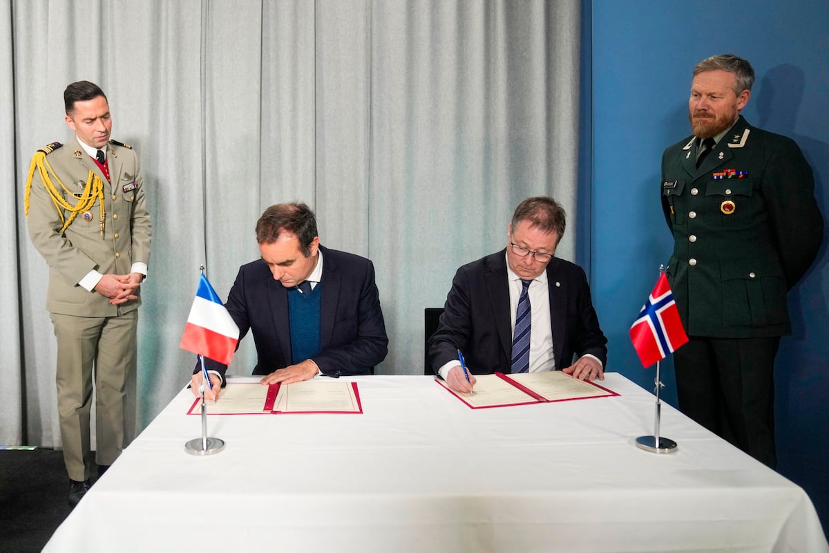 Norway-France-vow-closer-defense