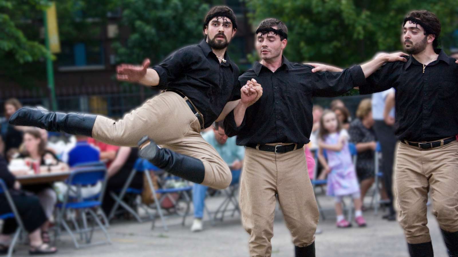 Pentozali-the-Gravity-Defying-Traditional-Dance