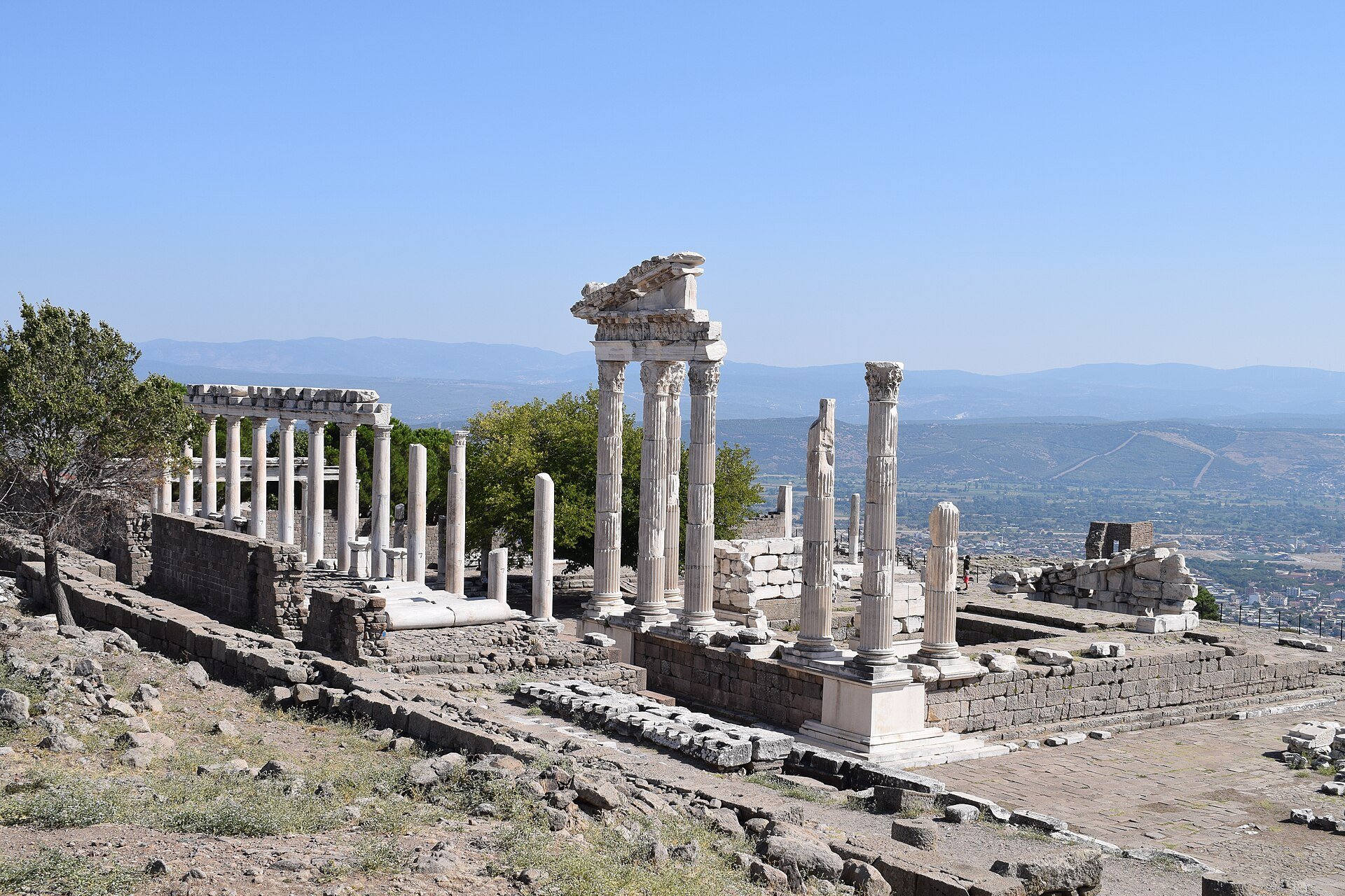 Pergamon-The-Glorious-Greek-City