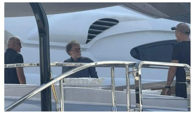 Photos-of-Turkish-Minister-on