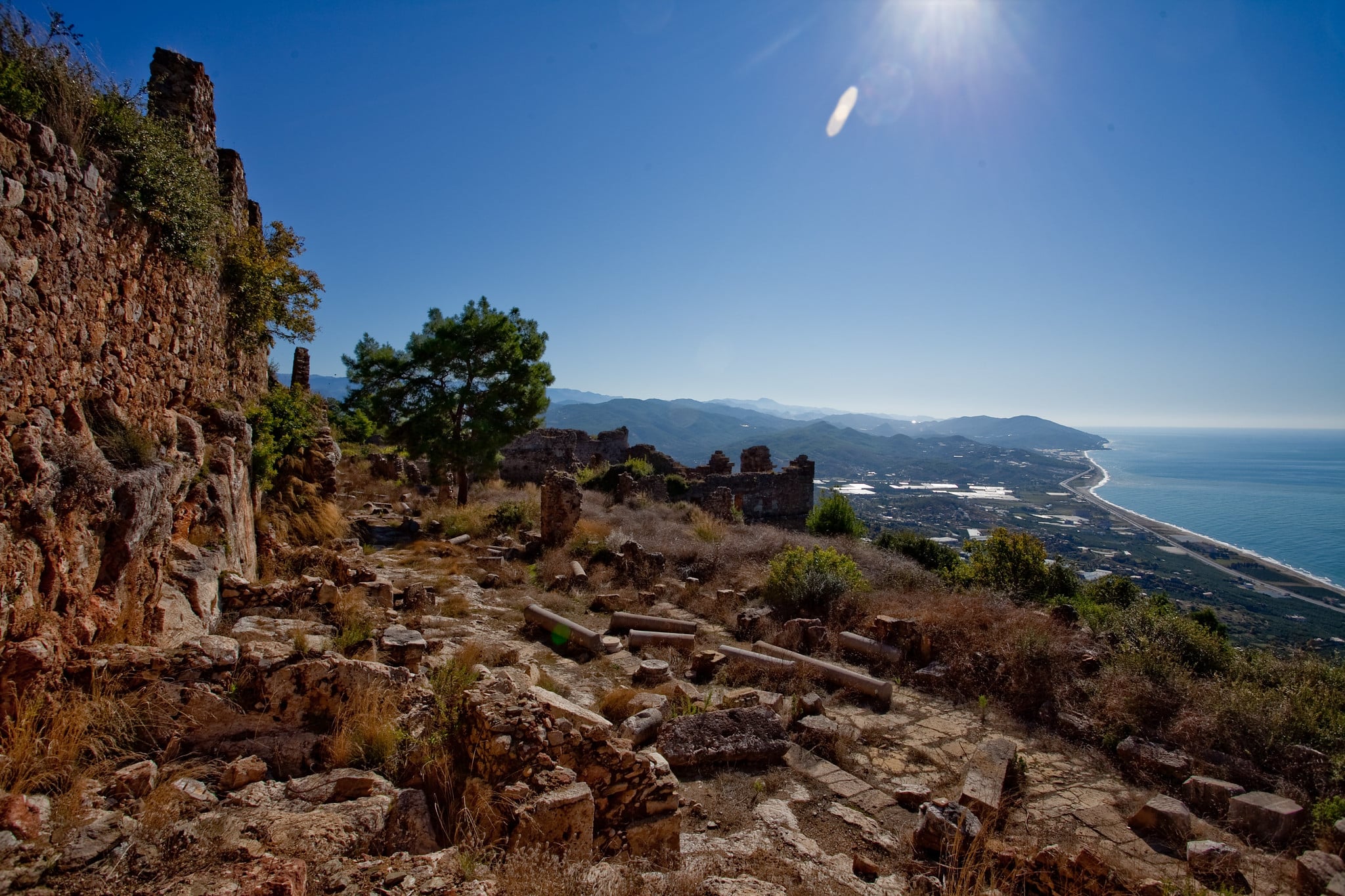 Roman-Mosaic-and-Cistern-Unearthed
