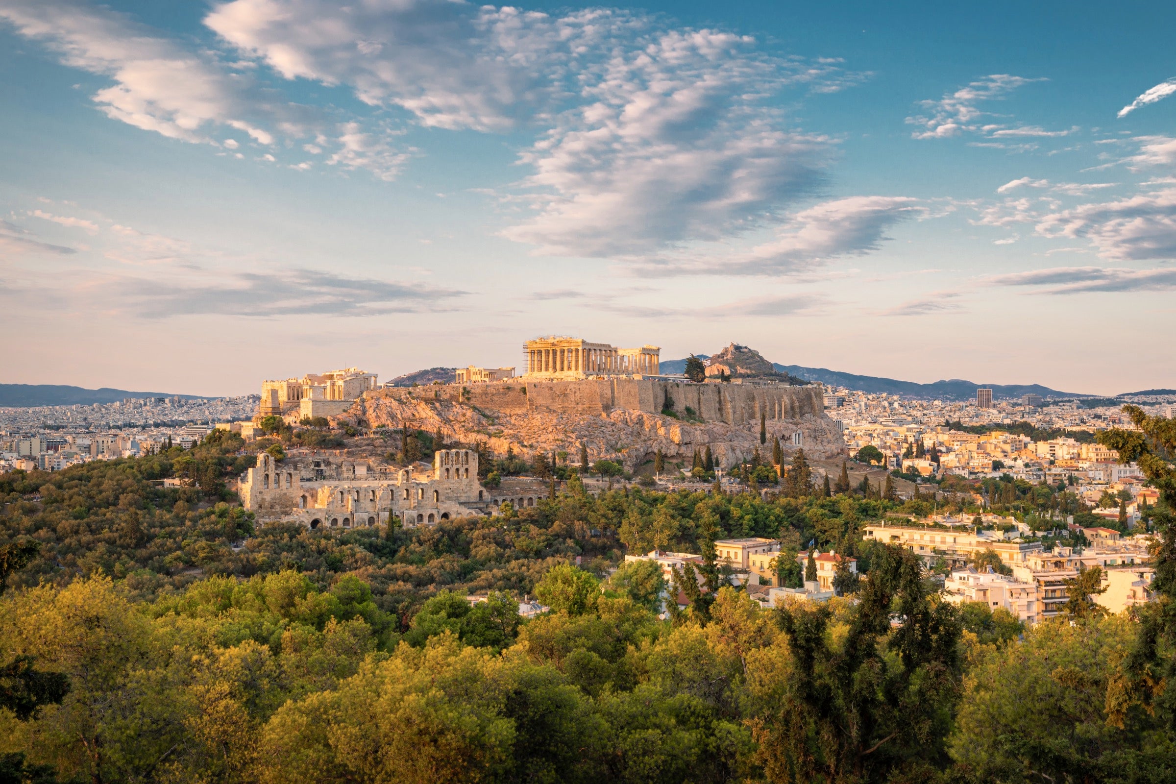 Round-trip-flights-to-Europe-from