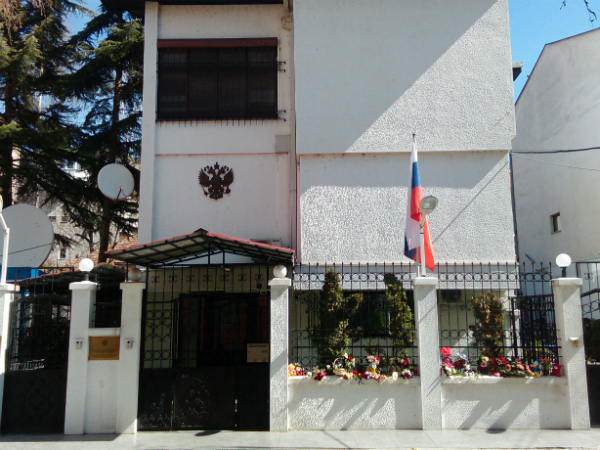 Ruska-ambasada-Rusija-mar18-Meta