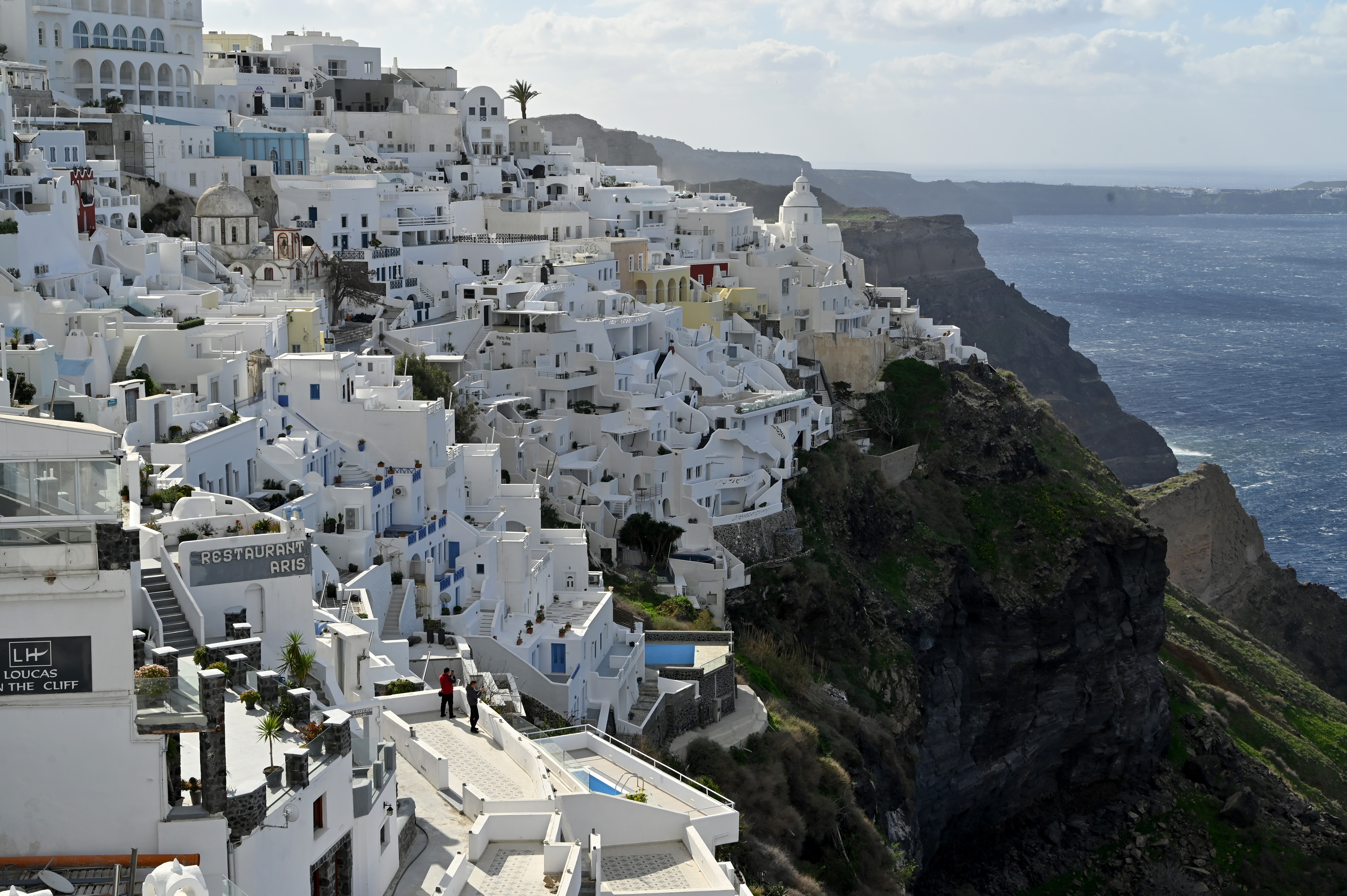 Santorini-in-State-of-Emergency
