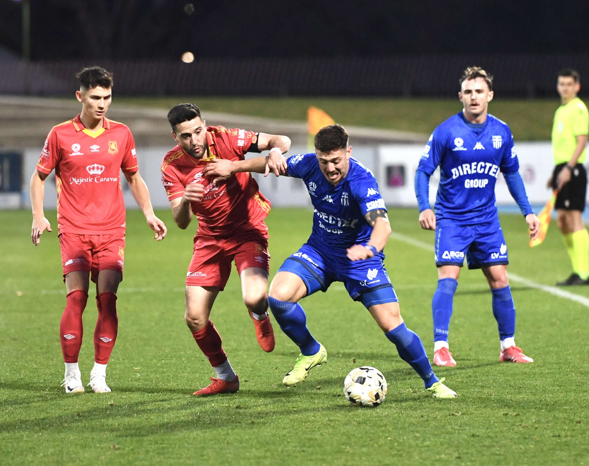 SM_Deves_AA-111-1-WEB_EK