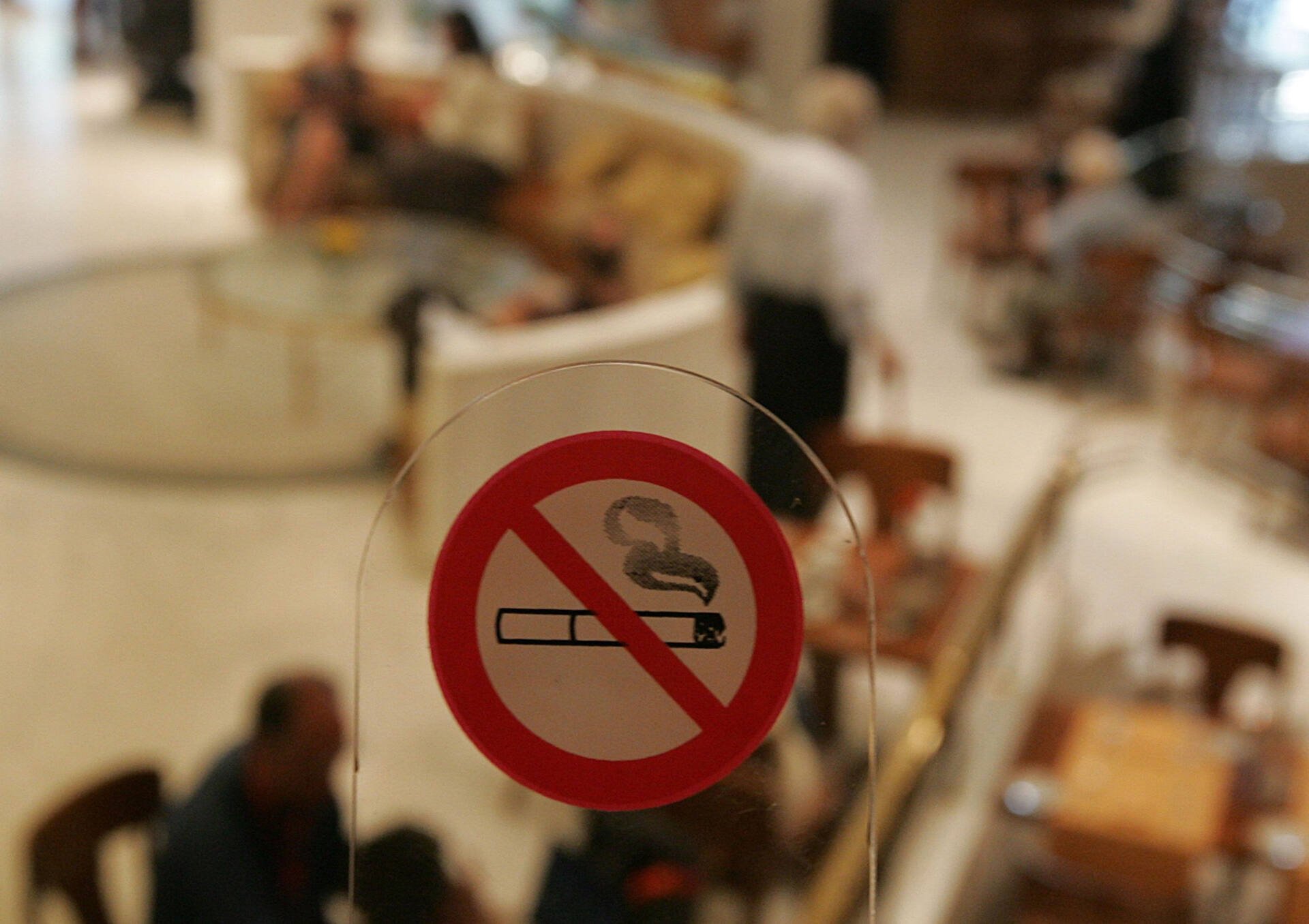 smoking-greece-aap-P_13649