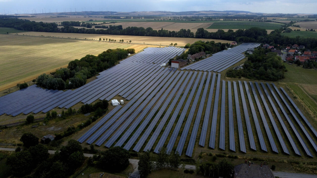 Solar-power-overtakes-nuclear-and