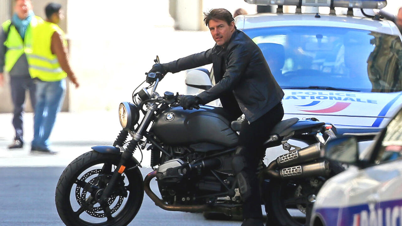 Tom-Cruise-rumoured-to-perform