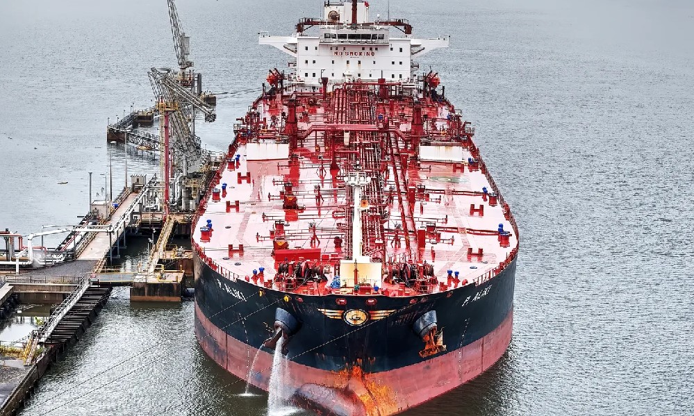 Trafigura hires Performance Shipping aframax tanker - International ...