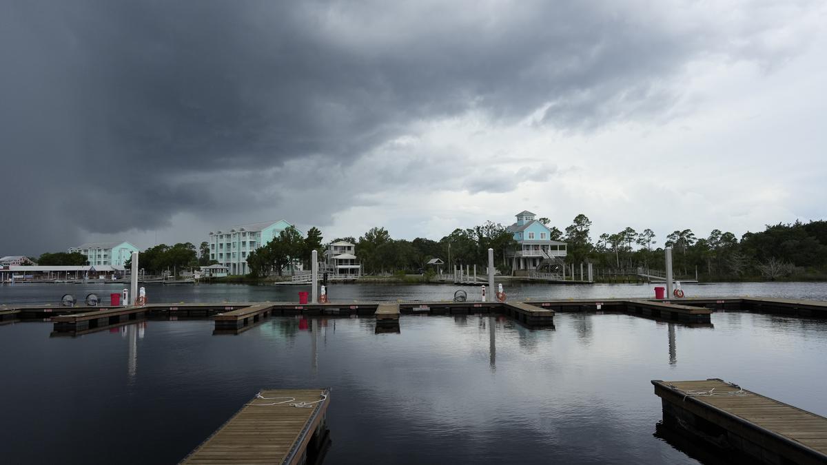Tropical_Weather_Warm_Water_98966