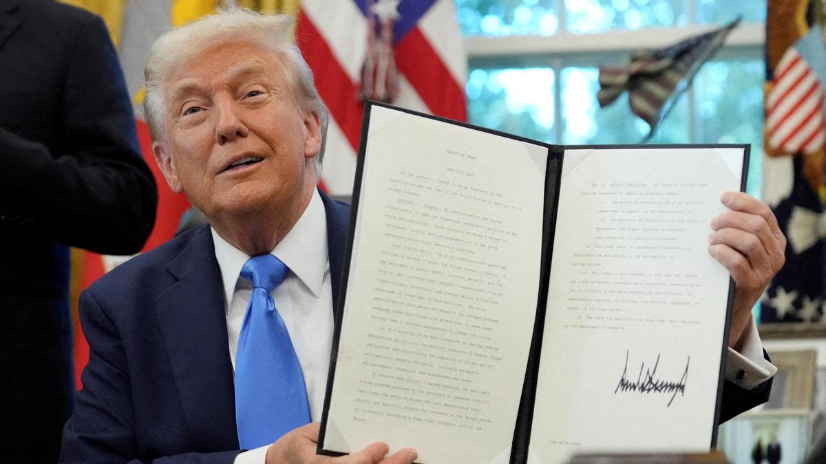 Trumps-gold-card-programme-goes