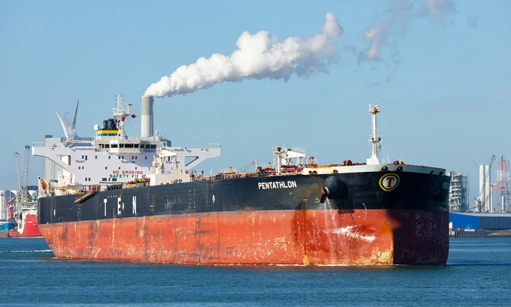 Tsakos-presses-on-with-fleet